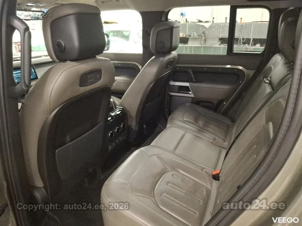 Land Rover Defender D250 HSE AWD 3 183kW