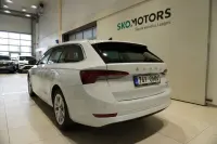 Skoda Octavia ELEGANCE COMBI 1.5 110kW thumbnail