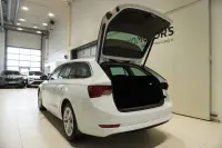 Skoda Octavia ELEGANCE COMBI 1.5 110kW thumbnail