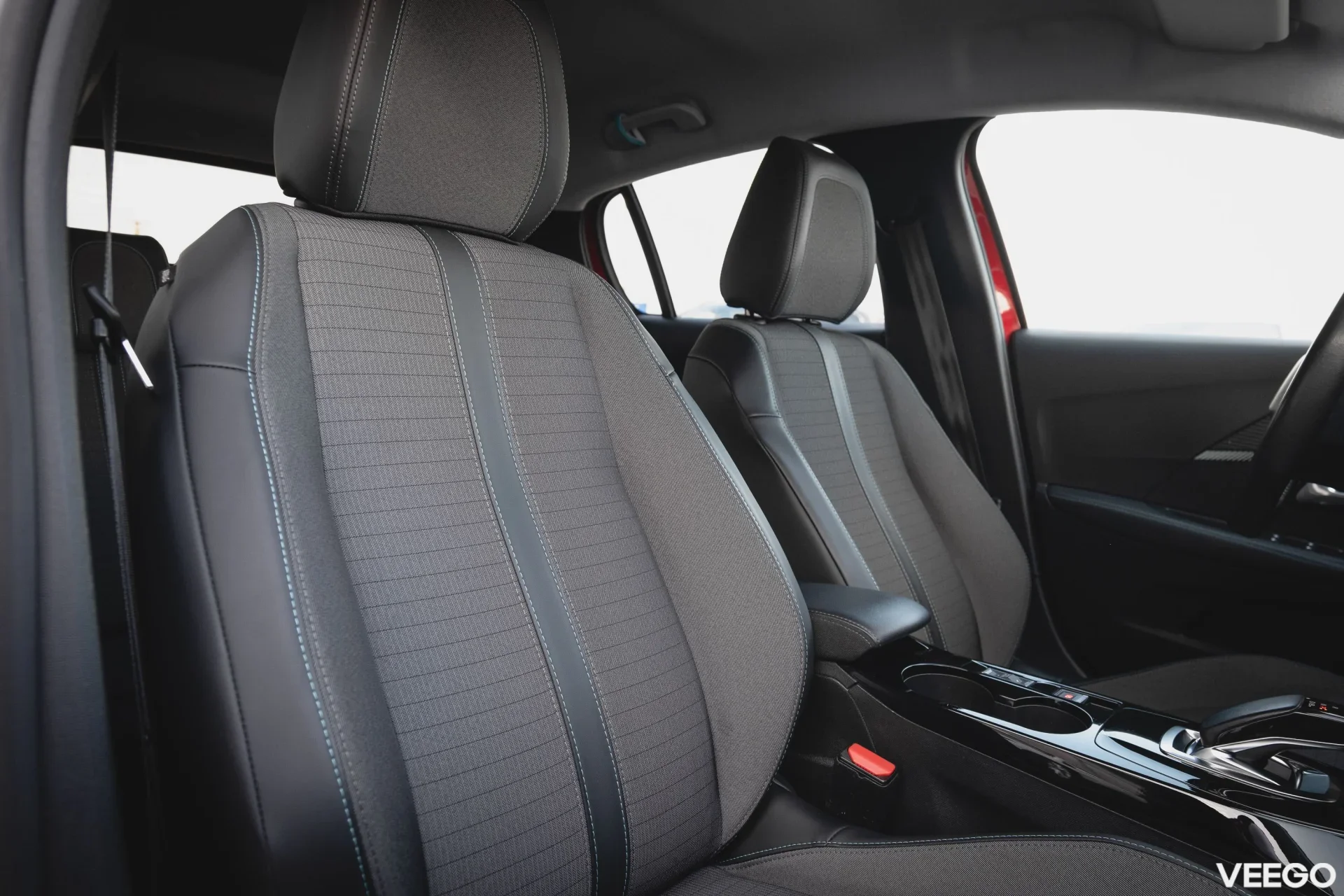 Peugeot 208 Allure 100kW