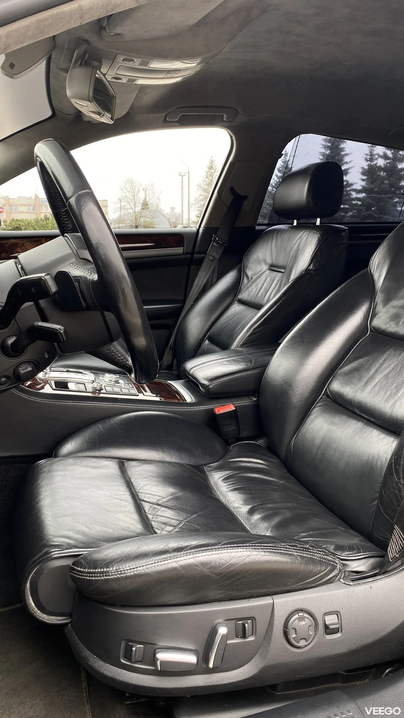 Audi A8 Long 4.2 240kW