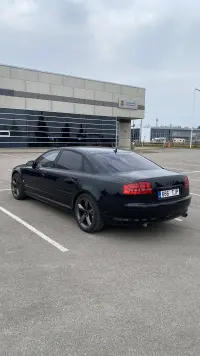 Audi A8 Long 4.2 240kW thumbnail