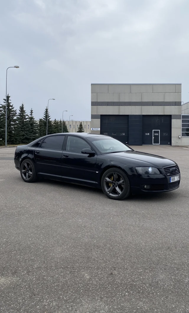 Image of Audi A8 Long 4.2 240kW