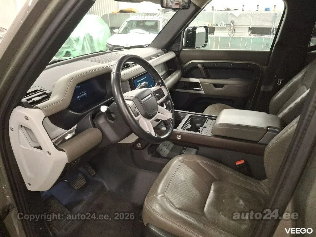 Land Rover Defender D250 HSE AWD 3 183kW