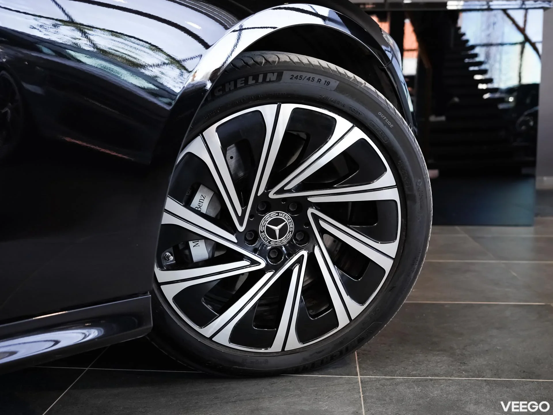 Mercedes-Benz E300 2.0 150kW