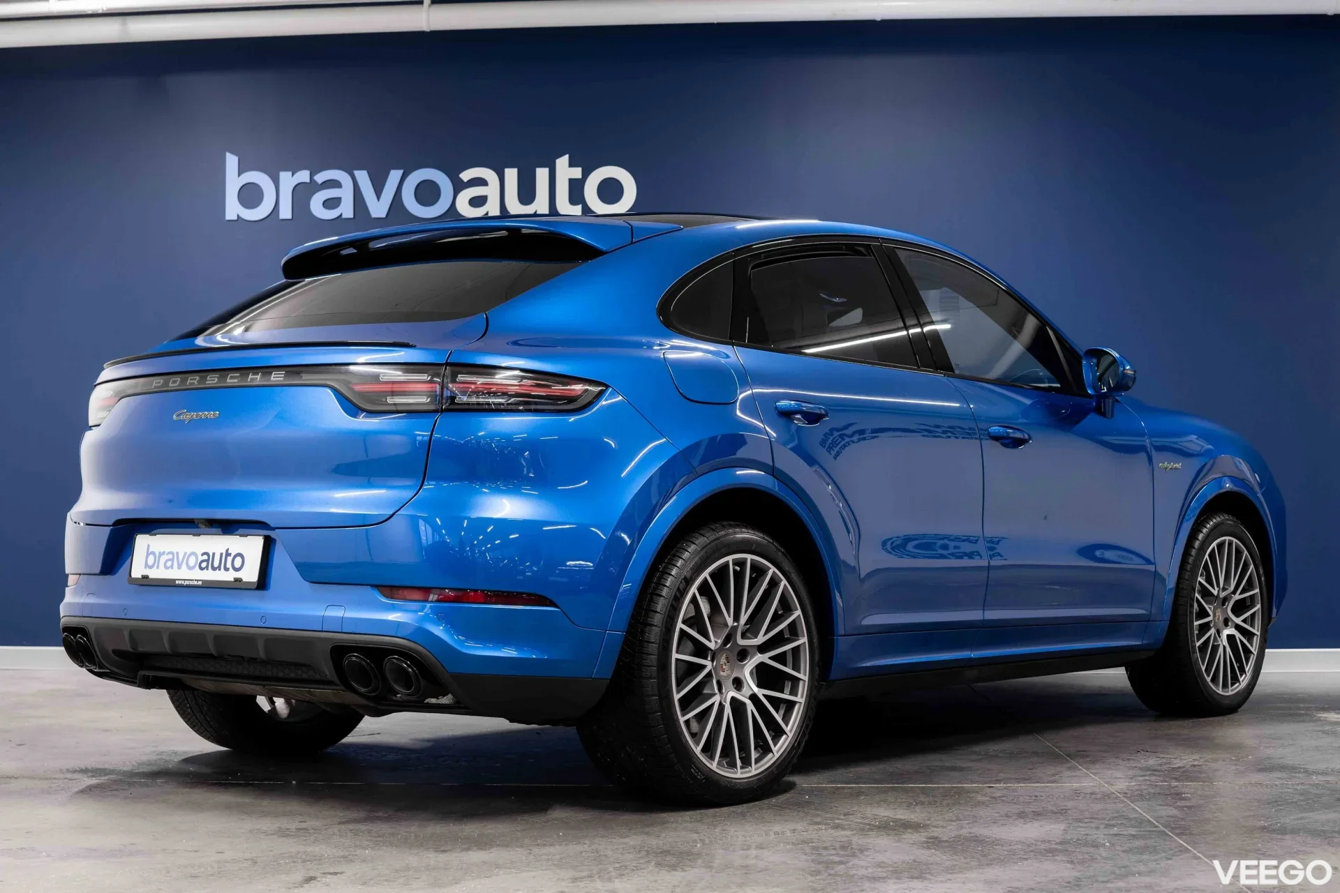 Porsche Cayenne E-Hybrid Coupe Platinum Edition 3 250kW