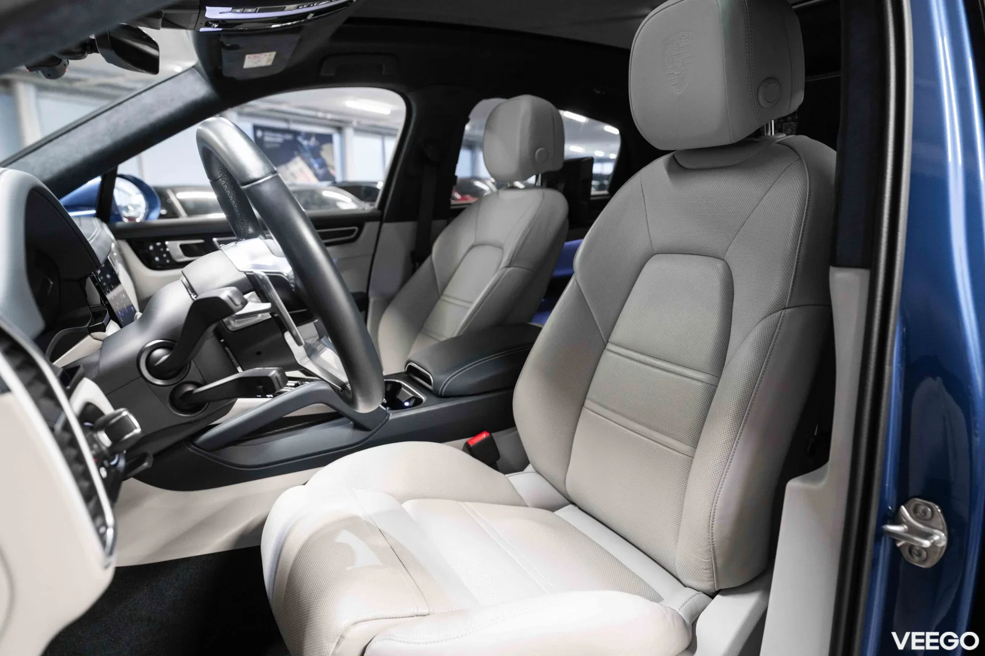 Porsche Cayenne E-Hybrid Coupe Platinum Edition 3 250kW