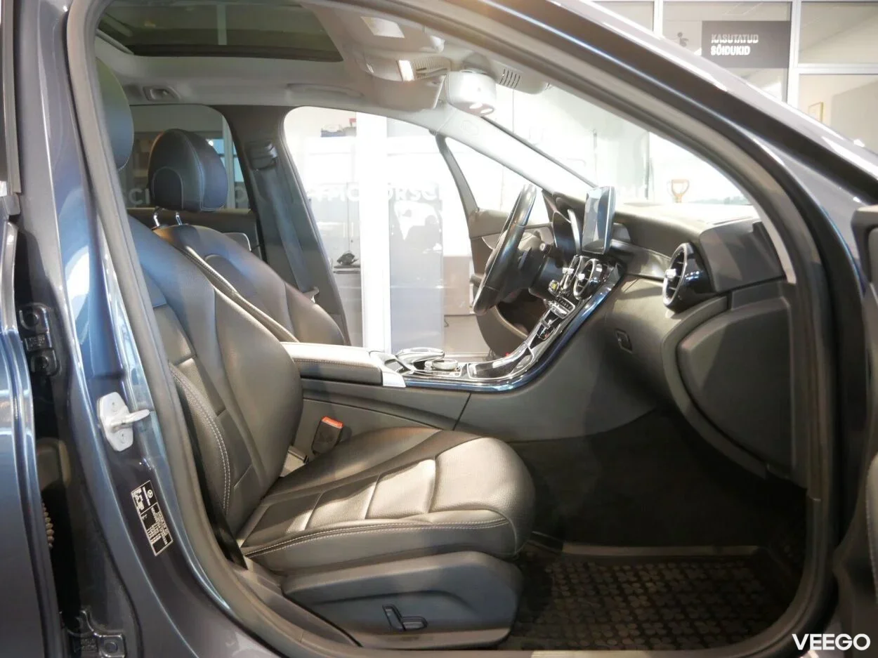 Mercedes-Benz C220 - 2.1 125kW