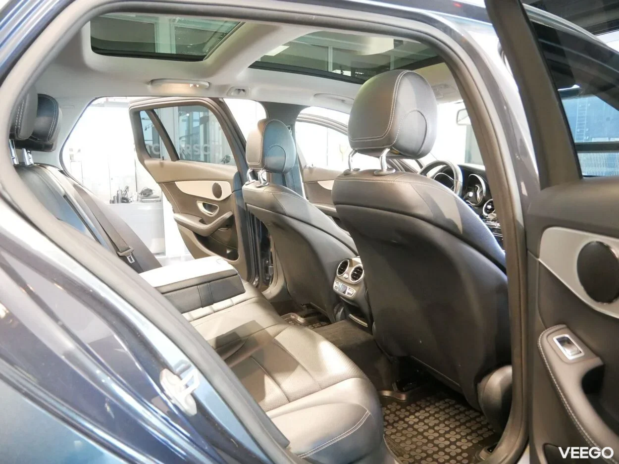 Mercedes-Benz C220 - 2.1 125kW