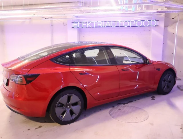 Image of Tesla Model 3 Long Range Dual Motor AWD 366kW