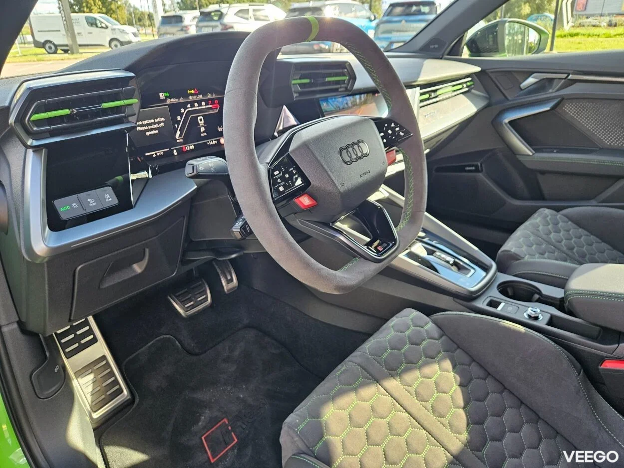 Audi RS 3 - 2.5 294kW