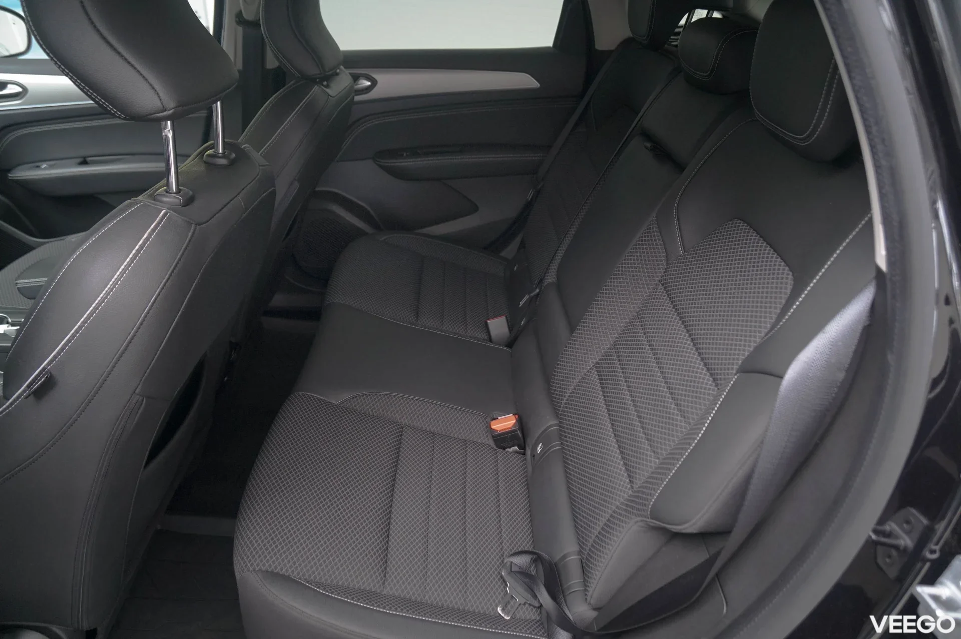 Renault Arkana INTENS HYBRID EDC Tce 1.3 103kW