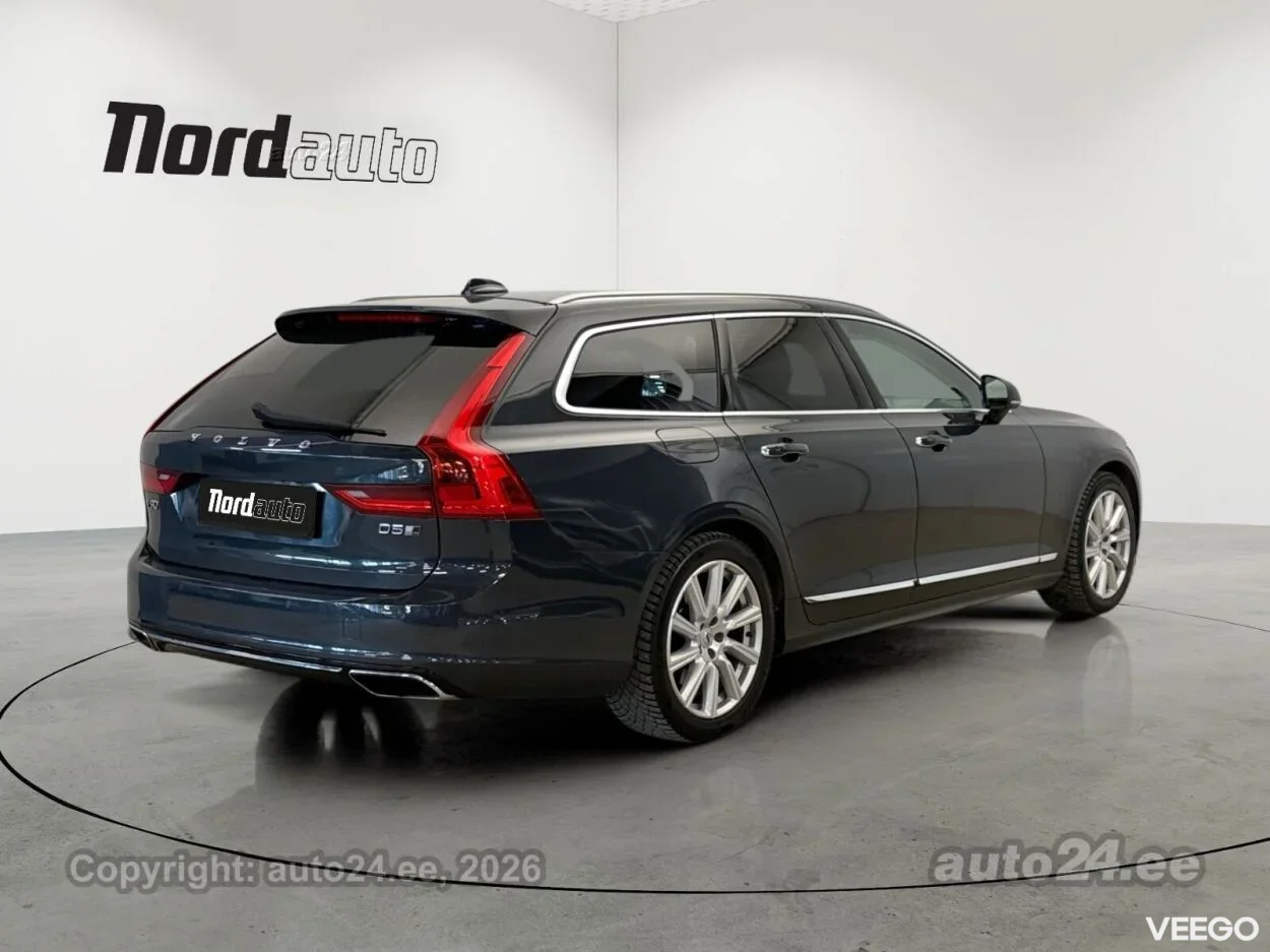 Volvo V90 Inscription AWD D5 B&W 2 173kW