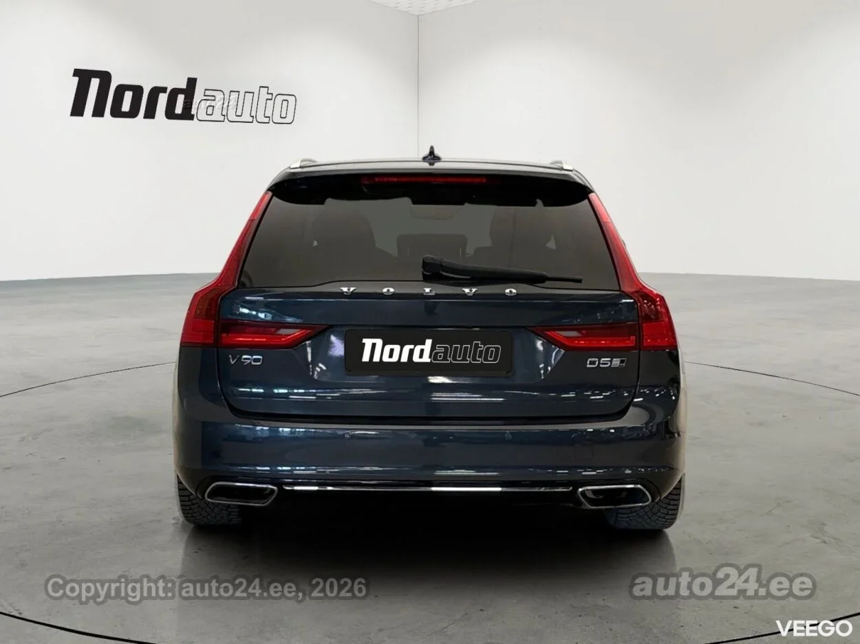 Volvo V90 Inscription AWD D5 B&W 2 173kW