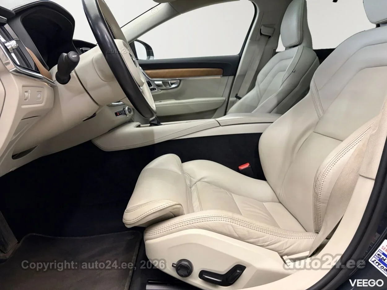 Volvo V90 Inscription AWD D5 B&W 2 173kW