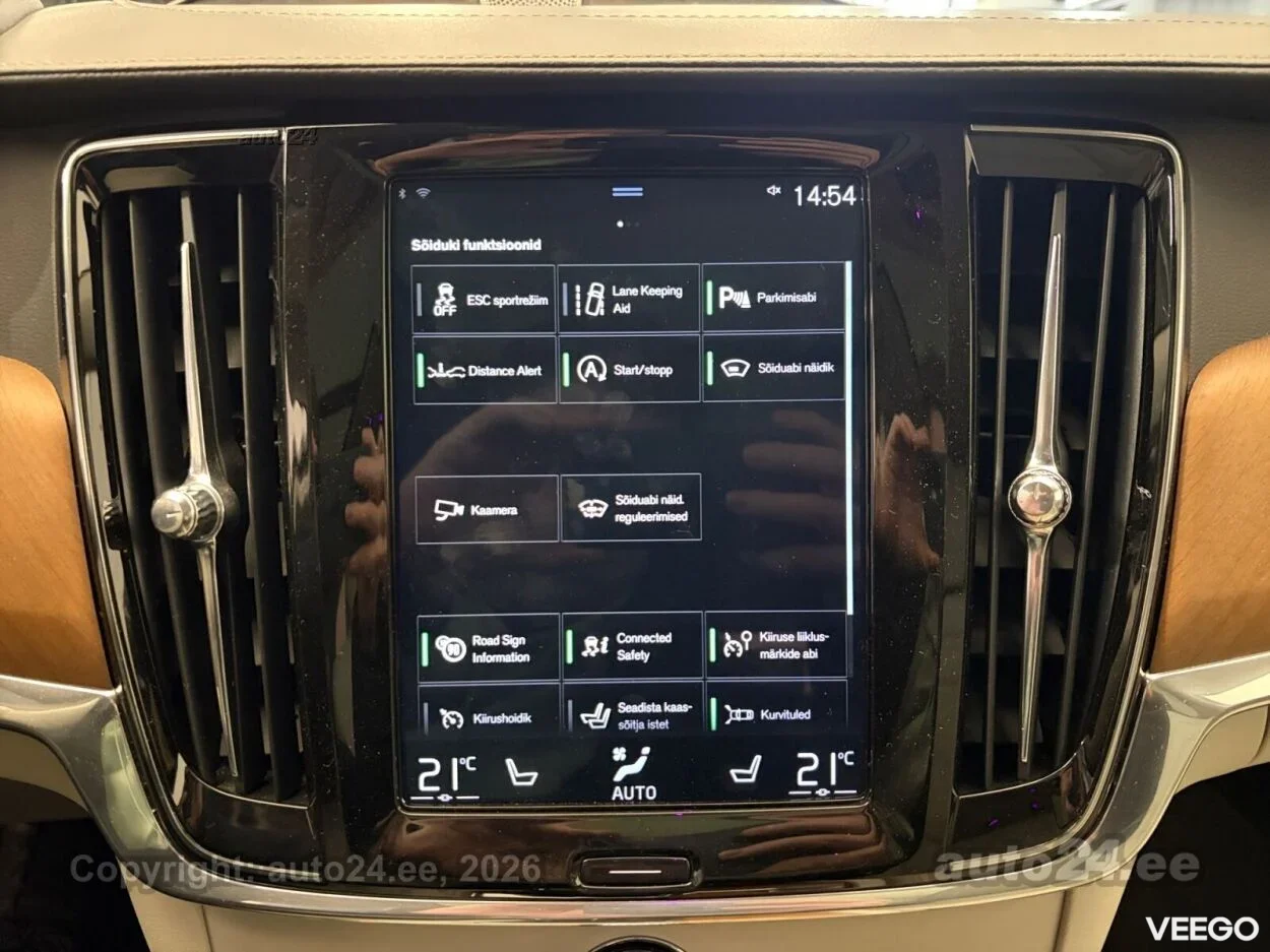 Volvo V90 Inscription AWD D5 B&W 2 173kW