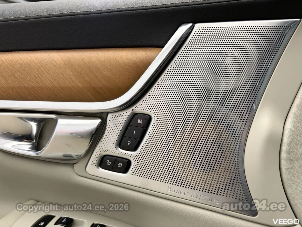 Volvo V90 Inscription AWD D5 B&W 2 173kW