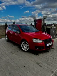 Volkswagen Golf GTI 2.0 147kW thumbnail