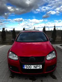 Volkswagen Golf GTI 2.0 147kW thumbnail