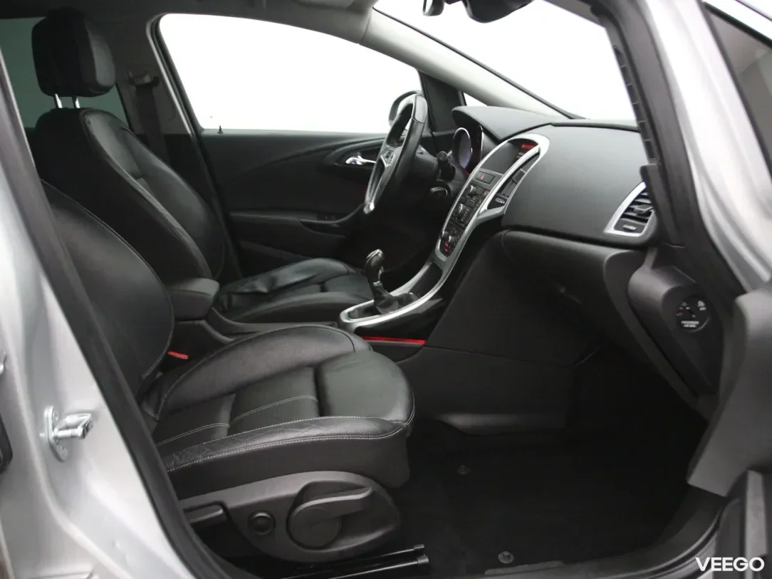 Opel Astra 1.4 103kW