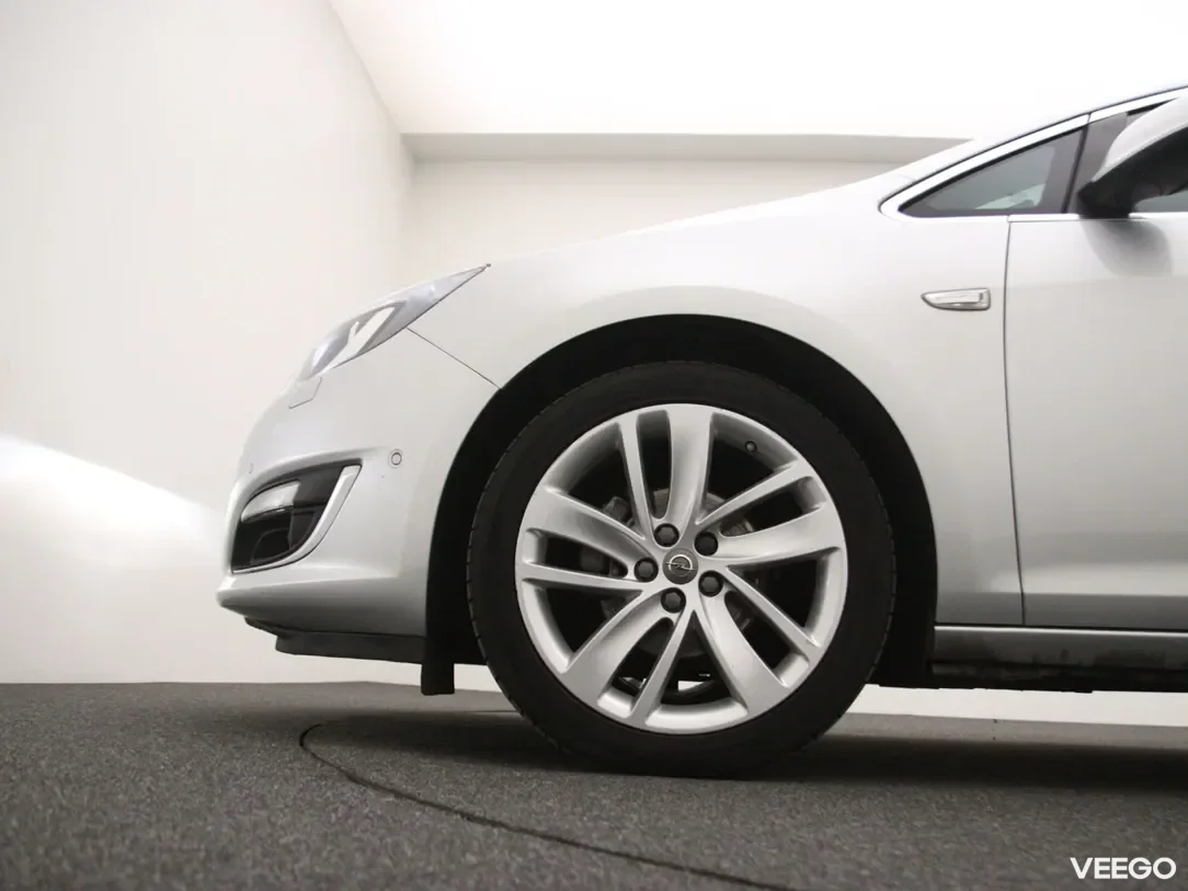 Opel Astra 1.4 103kW