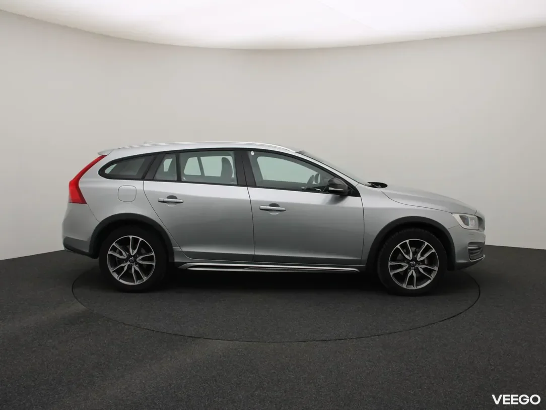 Volvo v60-cross-country 2 140kW