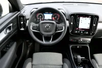 Volvo XC40 H&K R-DESIGN INTELLI SAFE MY23 1.5 95kW thumbnail