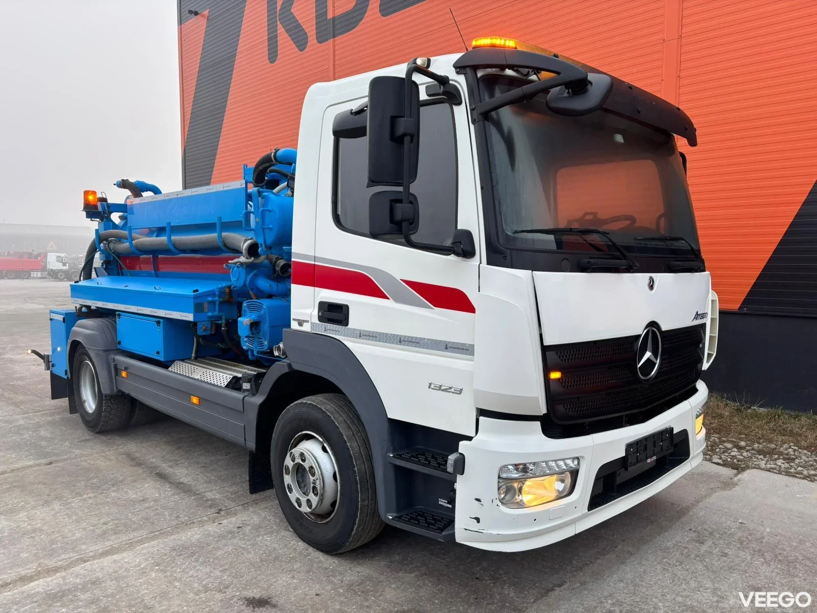 Mercedes-Benz Atego J.Hvidtved Larsen tank 4000 l / vacuum Jurop RV360HDR / pressure Uraca P3-10 160 bar / 127 l/min + Uraca P3-10 415 bar / 47 l/min with heater 230kW