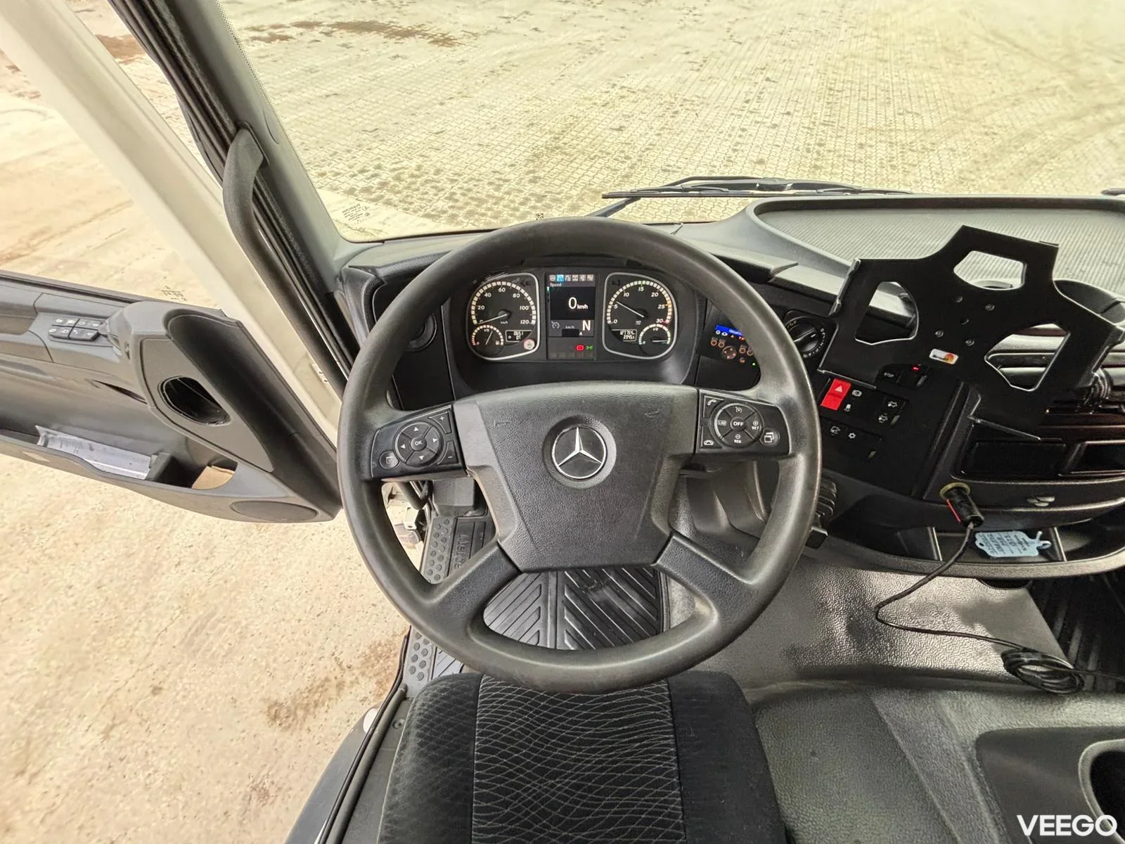 Mercedes-Benz Atego J.Hvidtved Larsen tank 4000 l / vacuum Jurop RV360HDR / pressure Uraca P3-10 160 bar / 127 l/min + Uraca P3-10 415 bar / 47 l/min with heater 230kW