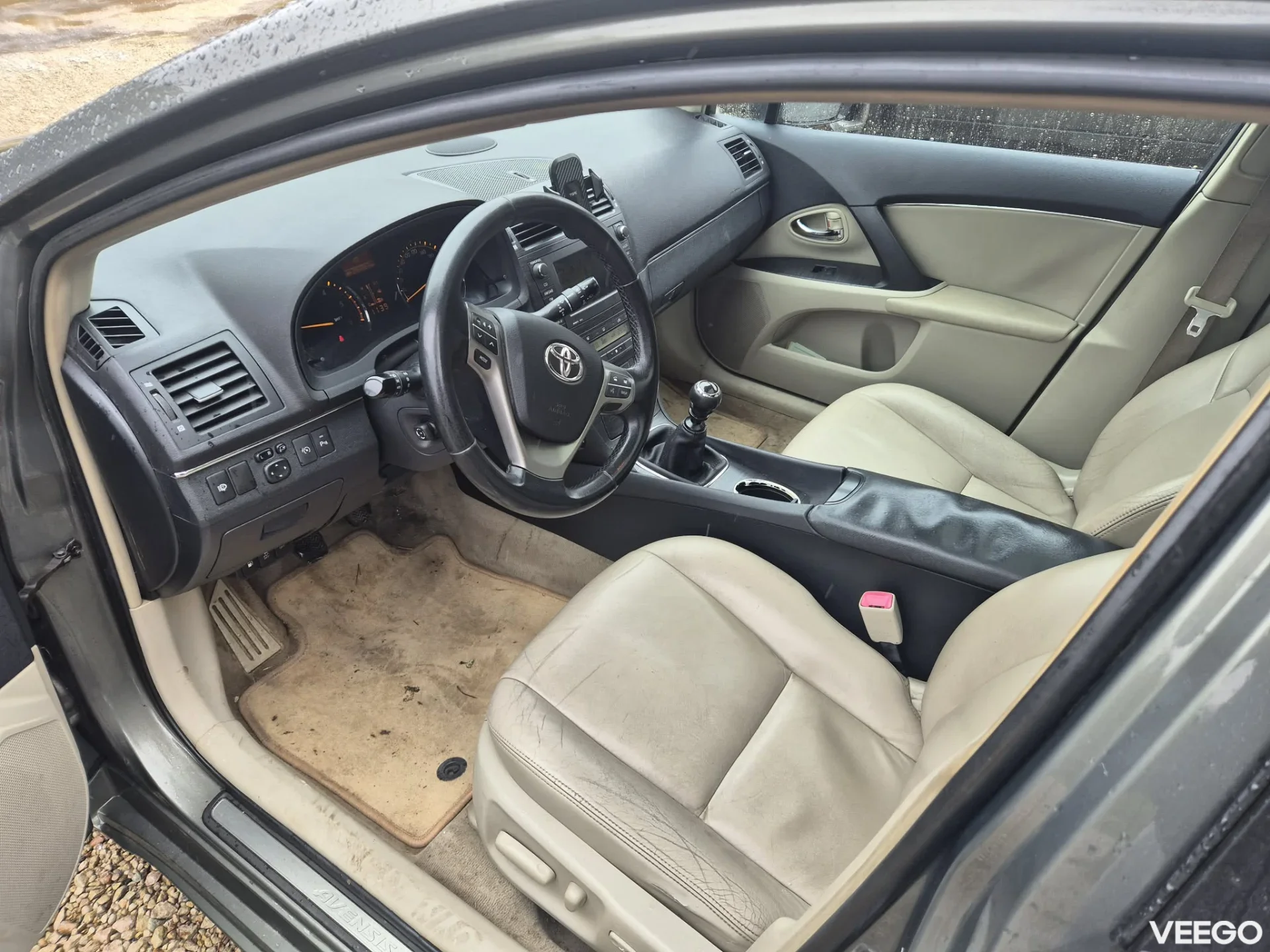 Toyota Avensis 2.2 130kW