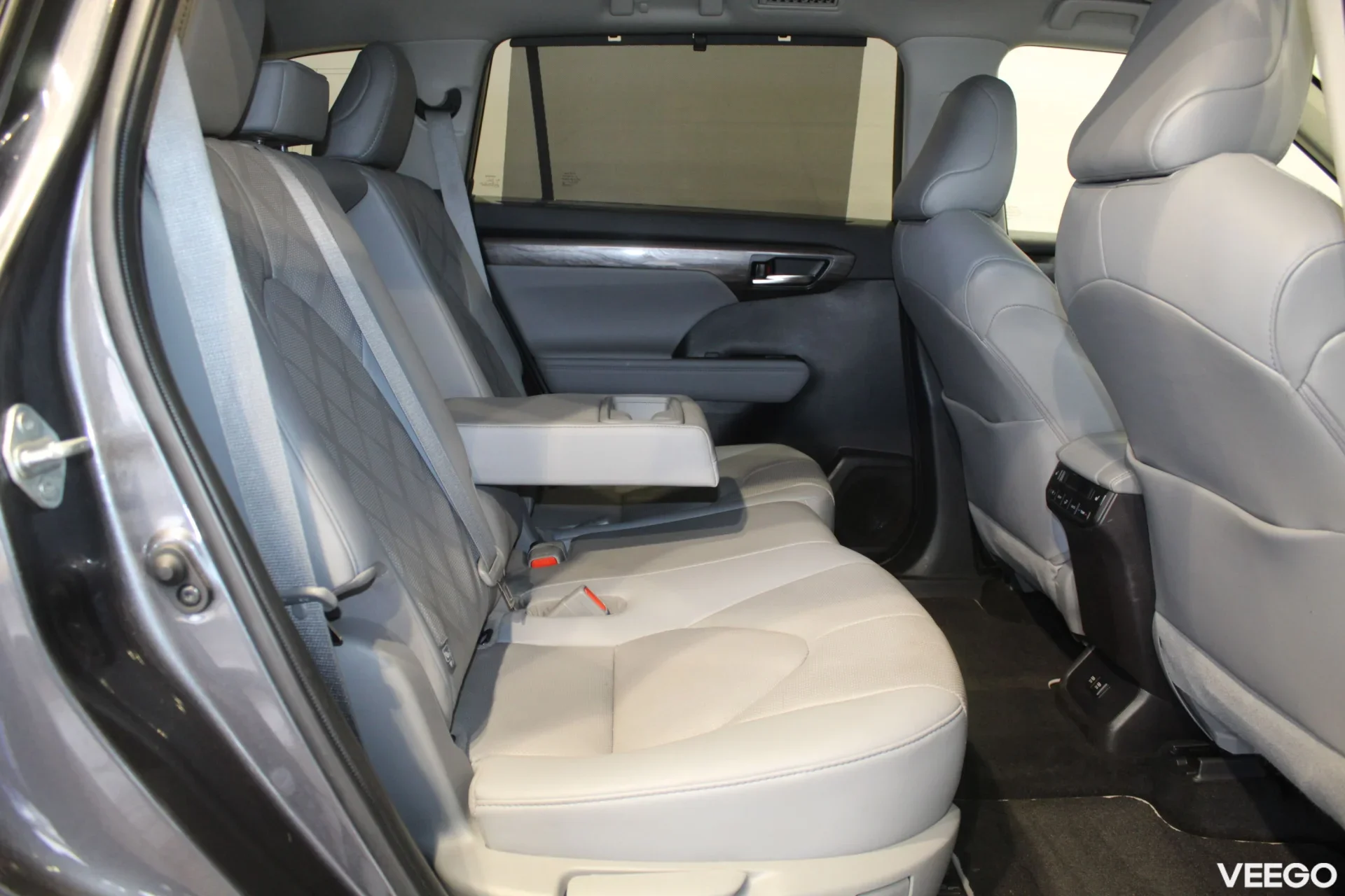 Toyota Highlander Premium AWD 2.5 140kW