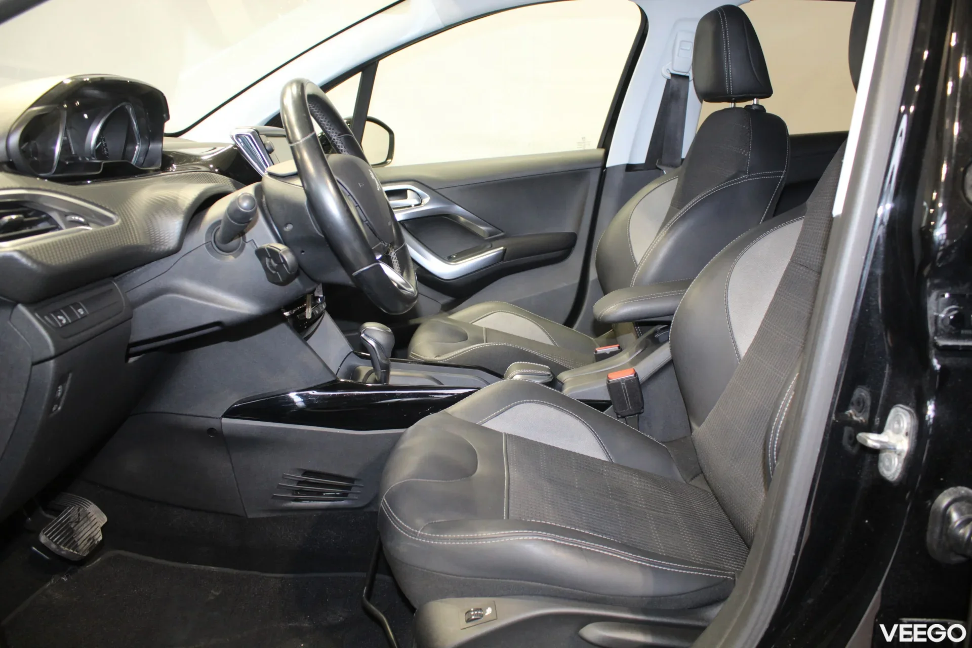 Peugeot 2008 Allure PureTech 1.2 81kW