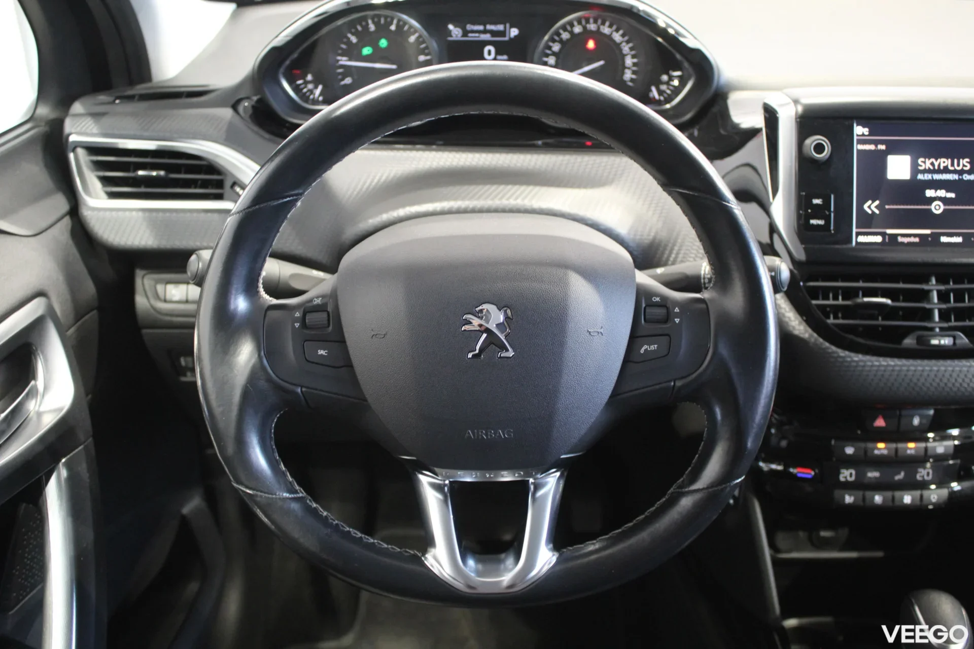 Peugeot 2008 Allure PureTech 1.2 81kW