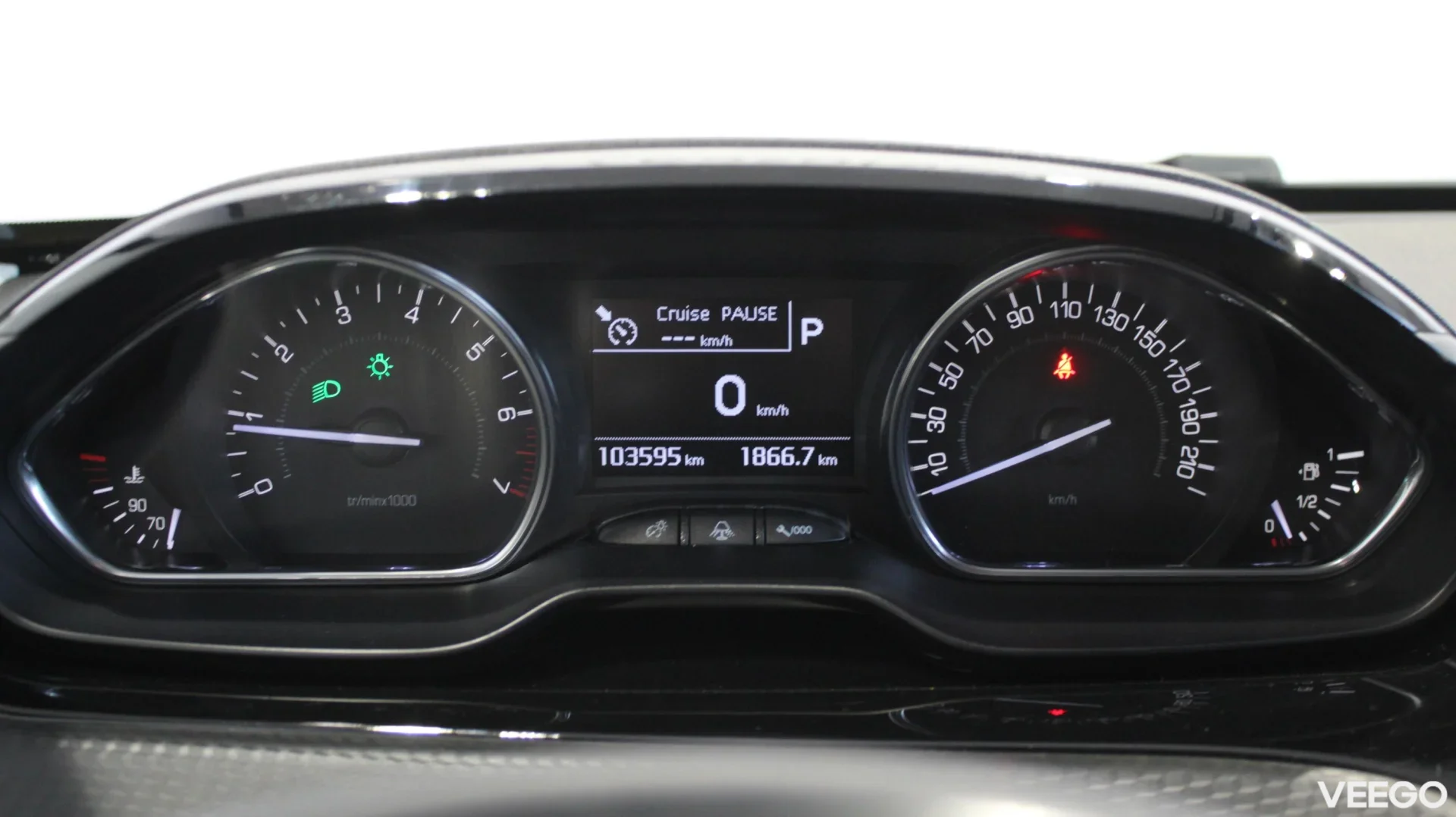 Peugeot 2008 Allure PureTech 1.2 81kW