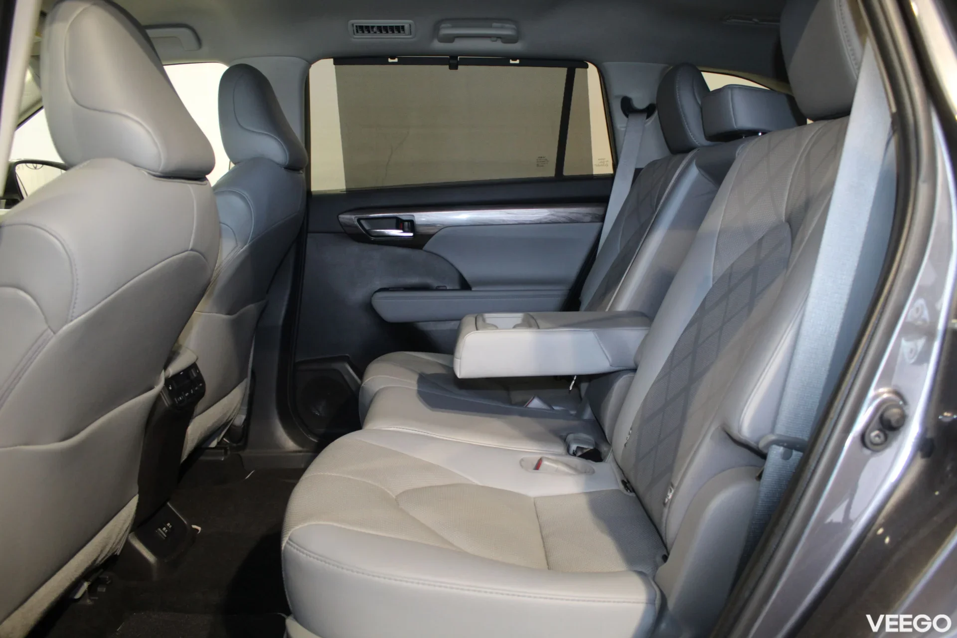 Toyota Highlander Premium AWD 2.5 140kW