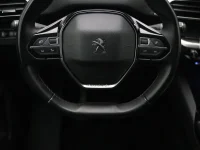 Peugeot 3008 1.2 96kW thumbnail