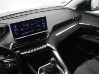 Peugeot 3008 1.2 96kW thumbnail