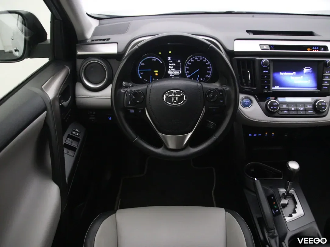 Toyota rav-4 2.5 114kW