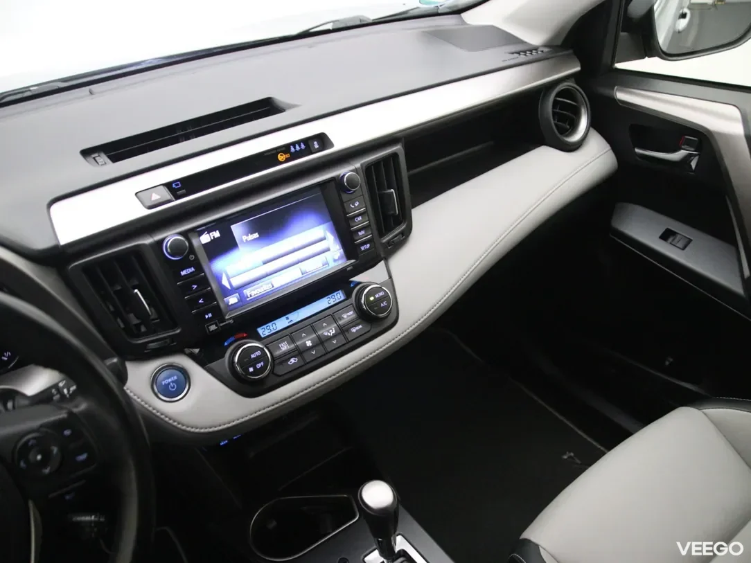 Toyota rav-4 2.5 114kW