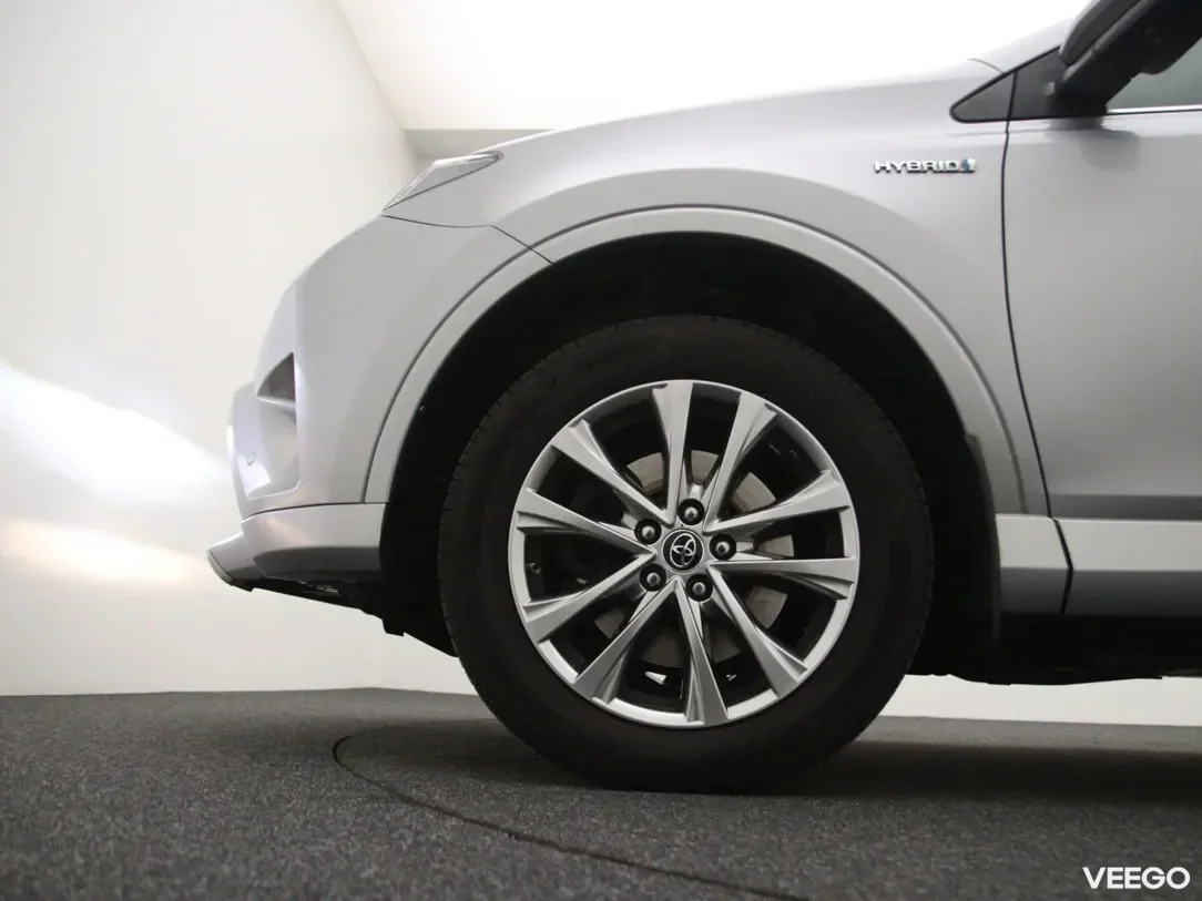 Toyota rav-4 2.5 114kW