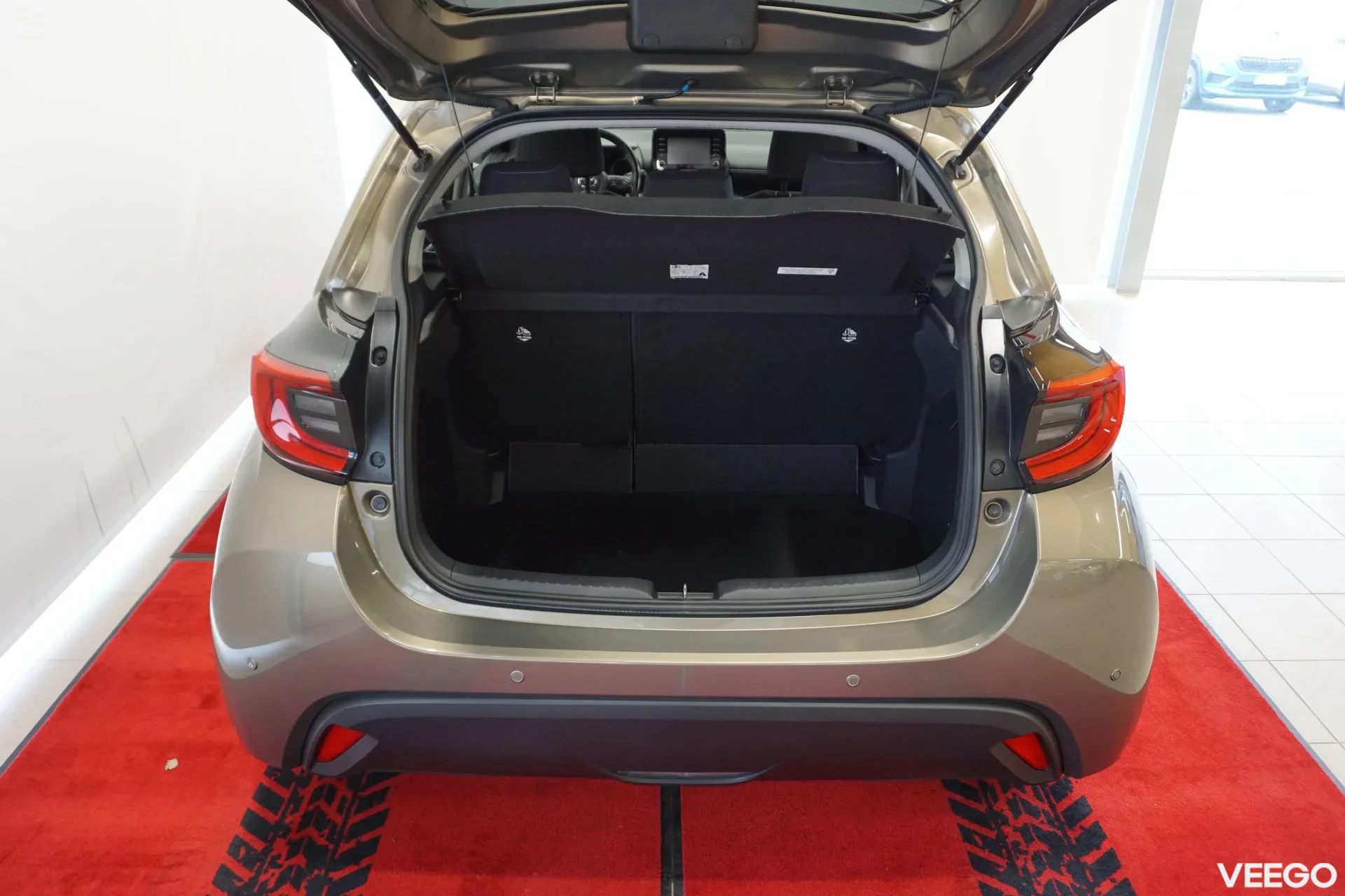 Toyota Yaris Active Plus Dynamic Pakett 1.5 68kW