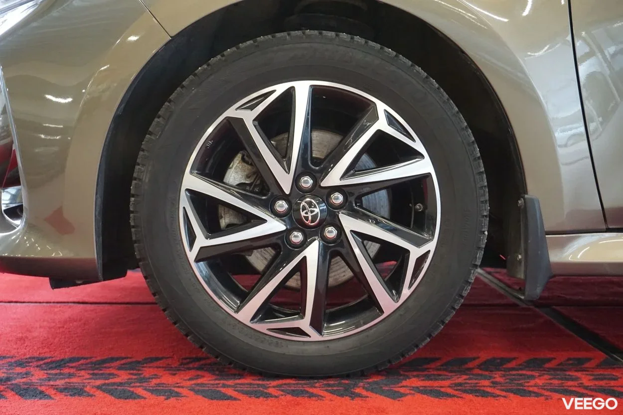 Toyota Yaris Active Plus Dynamic Pakett 1.5 68kW