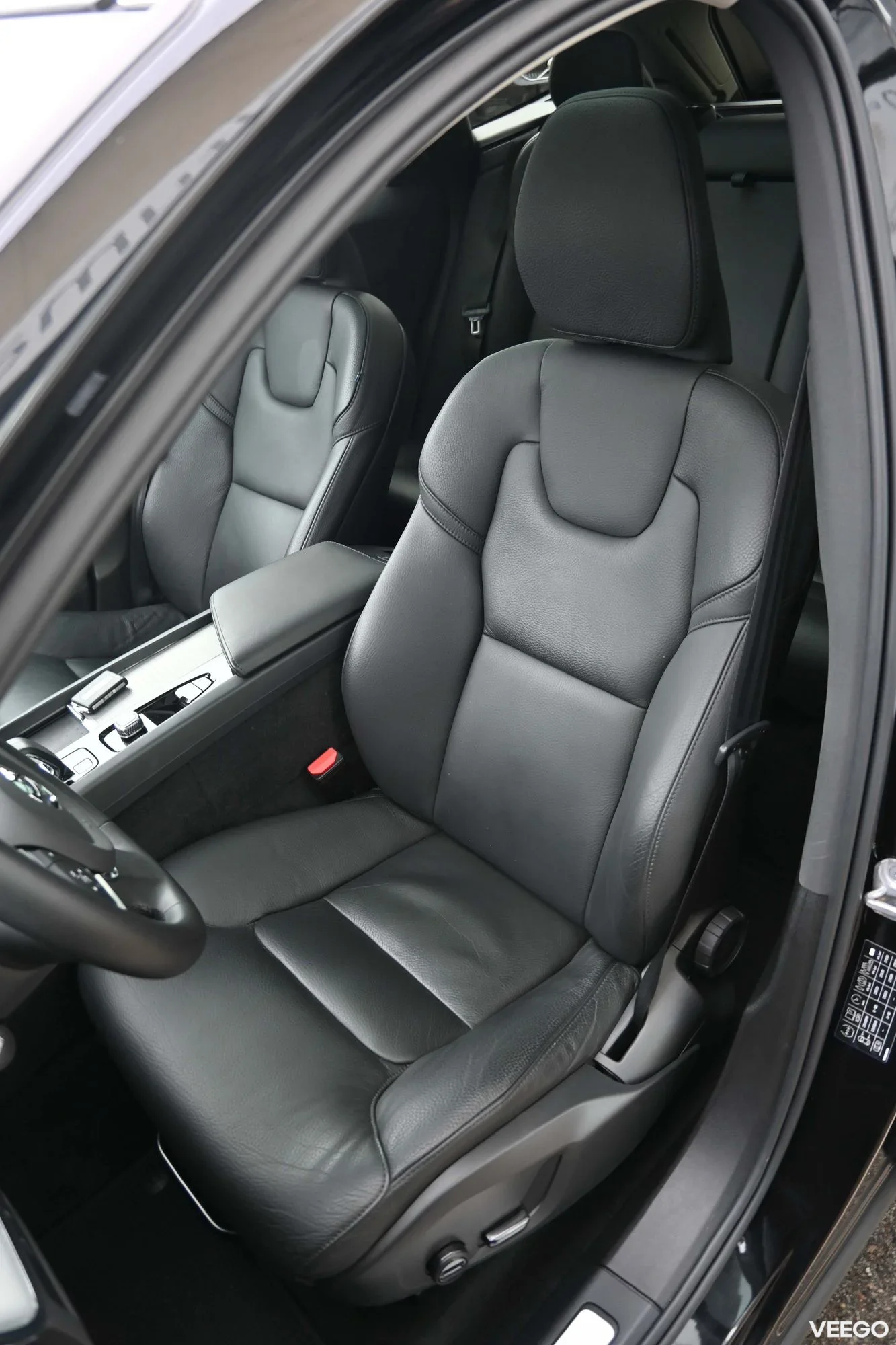 Volvo XC60 AWD BRIGHT PLUS INTELLI SAFE MY24 2 293kW