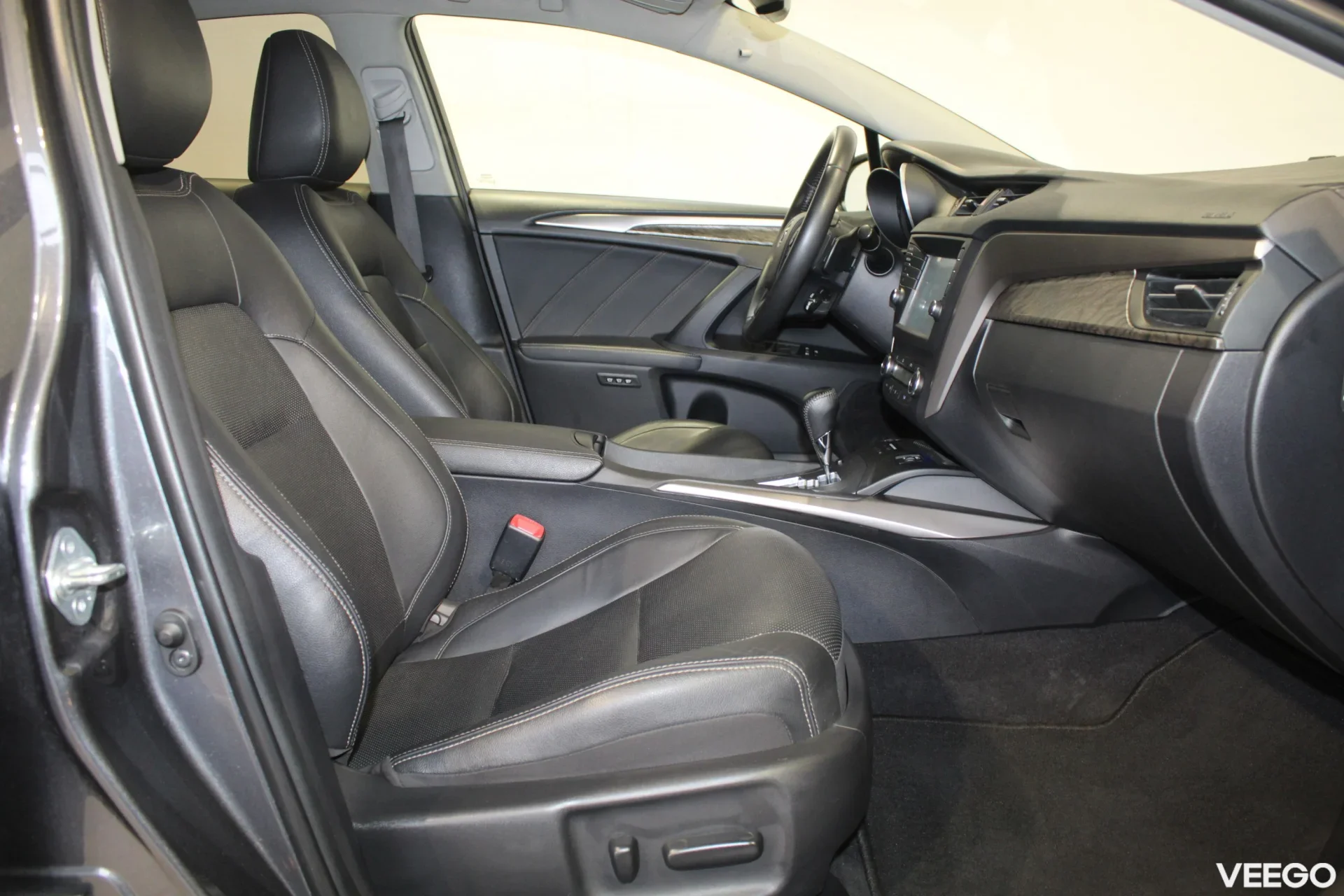 Toyota Avensis Premium 2 112kW