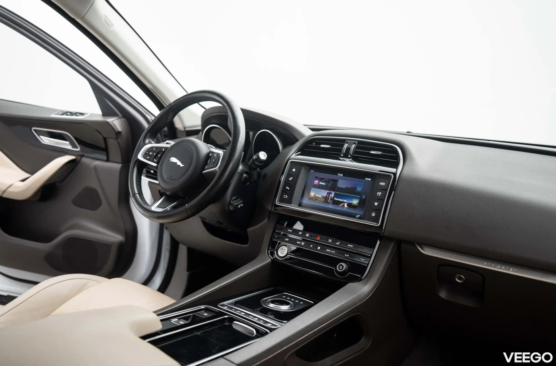 Jaguar F-Pace 2.0 132kW