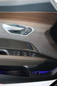 Audi e-tron GT 140kW thumbnail