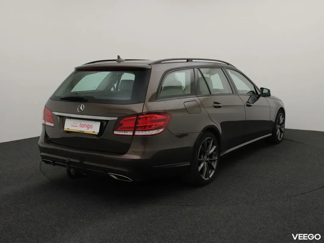 Mercedes-Benz E350 3 190kW