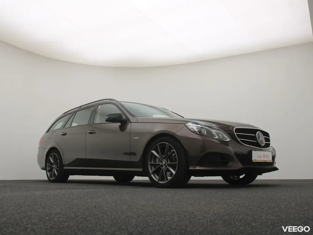 Mercedes-Benz E350 3 190kW