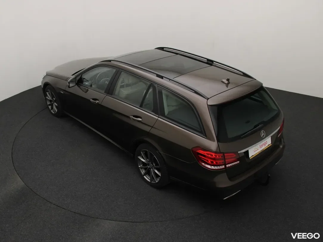 Mercedes-Benz E350 3 190kW