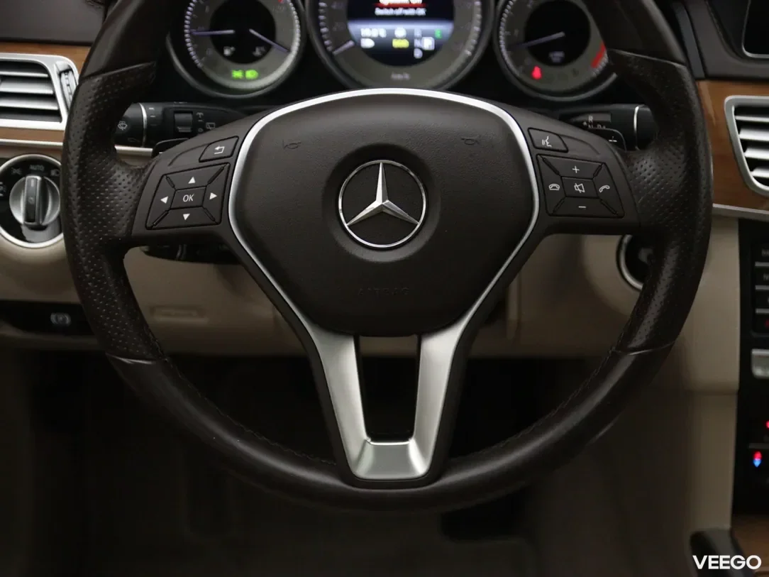 Mercedes-Benz E350 3 190kW